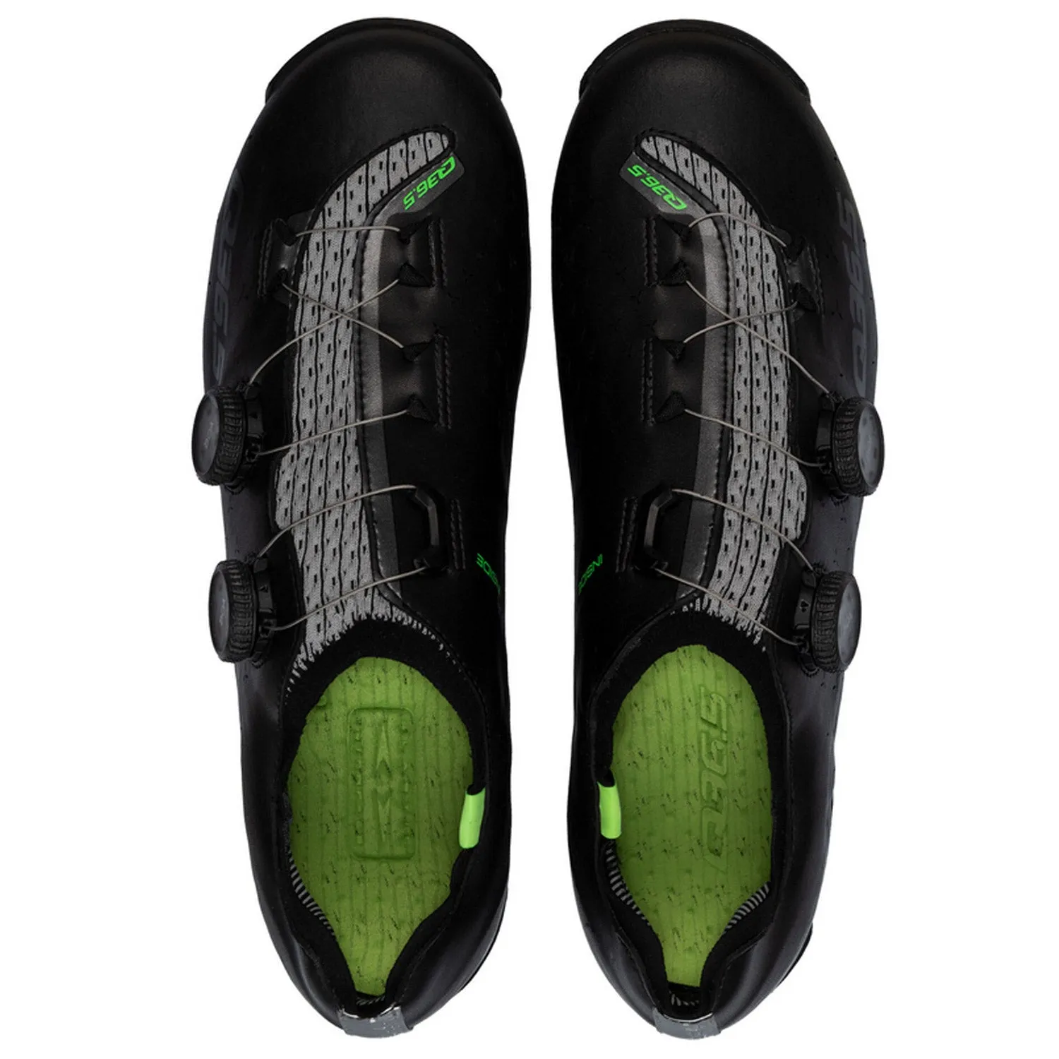 Q36.5 Unique Adventure shoes - Black